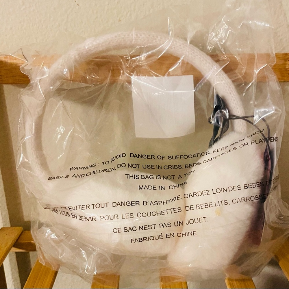 NEW…Vince Camuto Faux Fur Cable Knit Ear Muffs - Picture 2 of 3